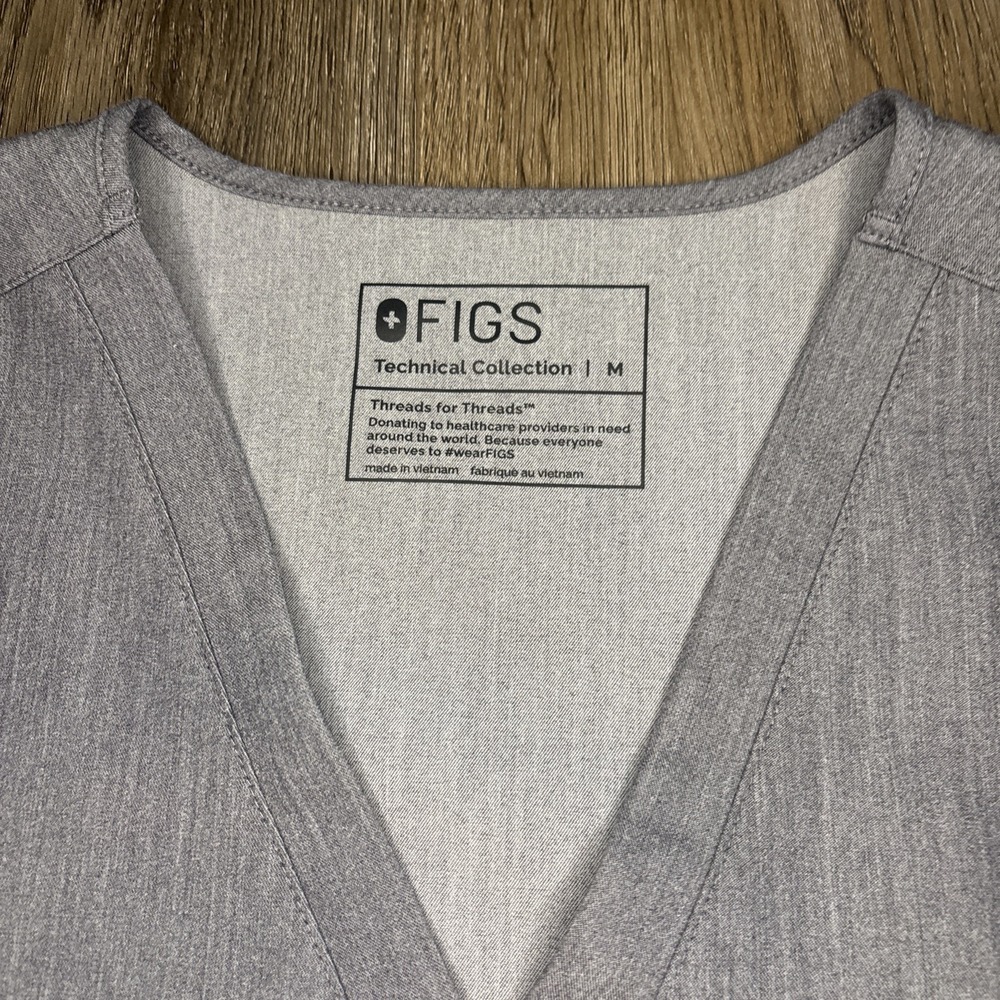 FIGS 2 Pc Set Graphite Gray Catarina Top Medium Kade Cargo Pants Medium Petite - Picture 5 of 13